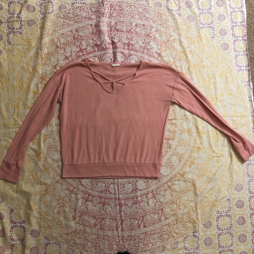long sleeve v neck shirt